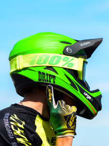 Urge-bike_Drift_full-face-helmet_side-worn-225x300