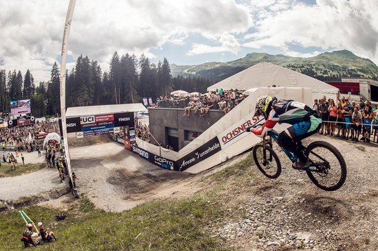 Danny Hart al límite by Bartek Wolinski