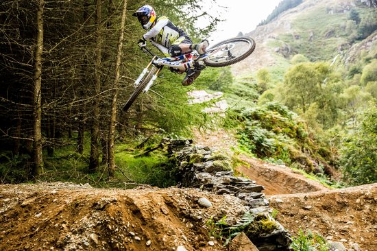 Gee Atherton  performing at Red Bull Hard Line in Dinas Mawddwy, United Kingdom on the 10th of September 2015