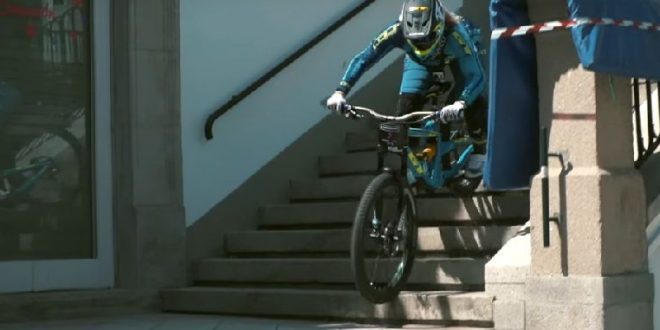 Video oficial O Marisquiño