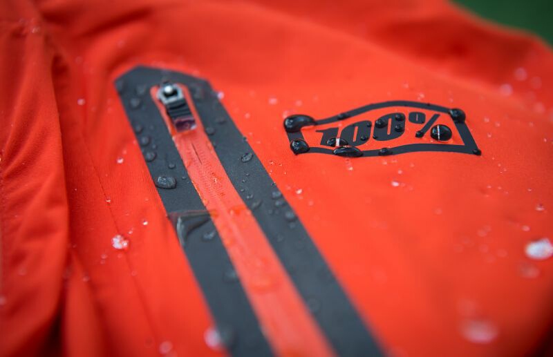 Nueva chaqueta y short de MTB 100% Hydromatic 2018 – protección contra la lluvia y el viento