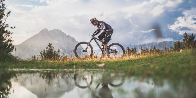 DESCUBRE LOS PIRINEOS CATALANES SOBRE LA BICI DE DAVID CACHON 