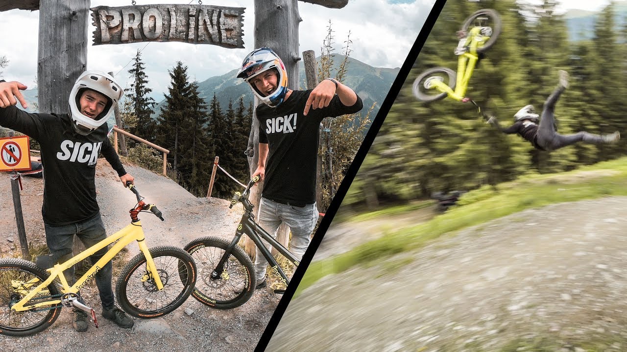 DOWNHILL CON BICI DE TRIAL RETO DE ELIAS SCHWAERZLER Y FABIO WIBMER