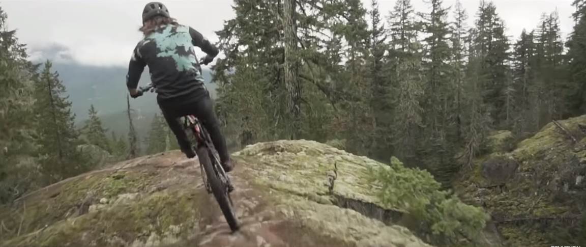 YOANN BARRELLI EBIKE Y WHISTLER