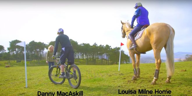 DANNY MACASKILL vs CABALLO DE OBSTACULOS