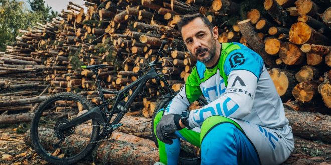 CEDRIC GRACIA DE LEYENDA DEL MTB A SOWMAN TESTER Y DESARROLLADOR