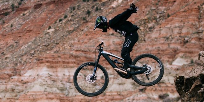 ETHAN TESTENADO LA EBIKE YT DECOY EN UTAH