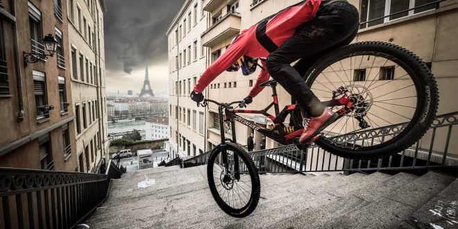 FABIO WIBMER LO VUELVE HACER - EL MEJOR FREERIDE URBANO