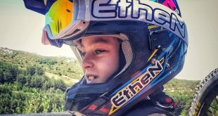 ESPAÑOL CON 9 AÑOS SE HACE LA PISTA NEGRA DE LA PINILLA BIKEPARK