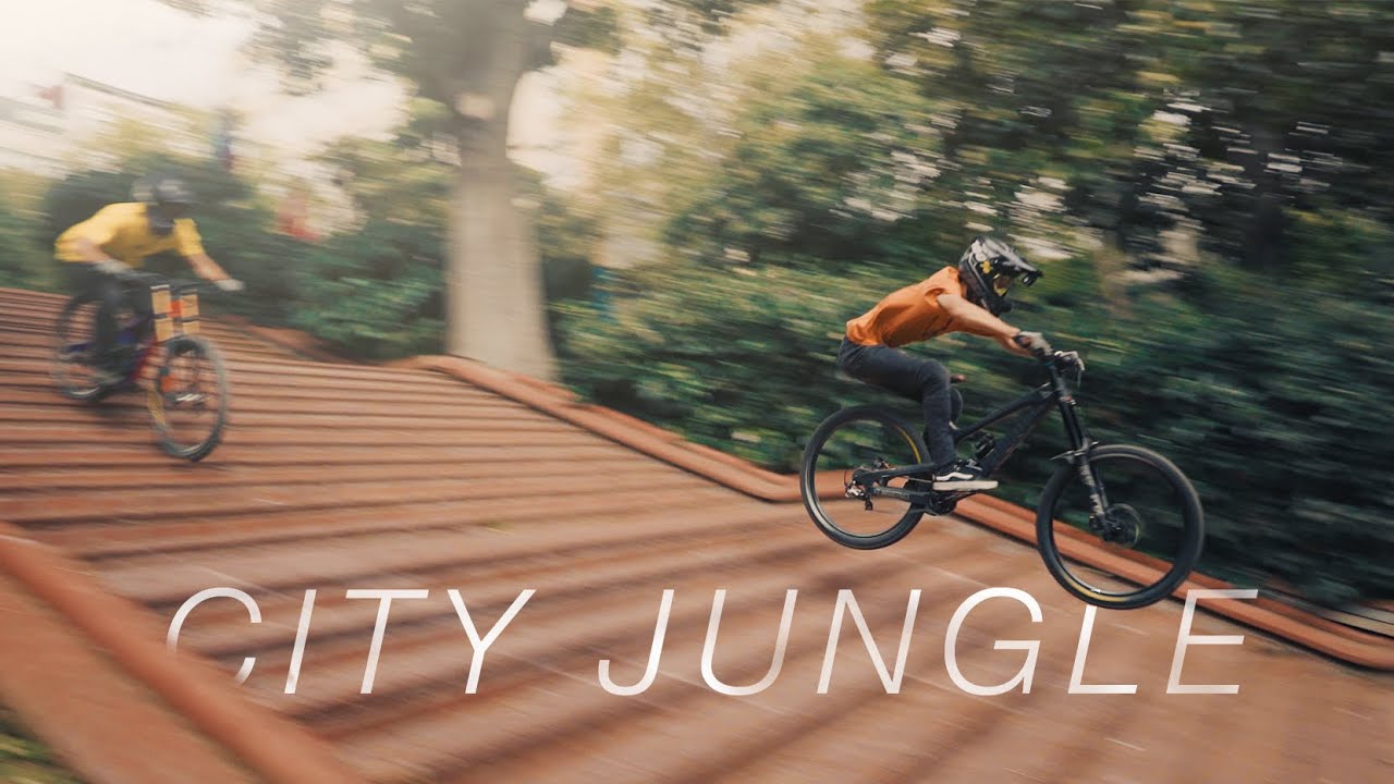 ESTAMBUL URBAN DOWNHILL CITY JUNGLE