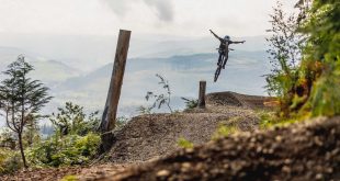 Dan Atherton ha inaugurado una linea triple diamante negro de 1 km de longitud