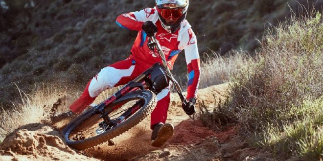 Aaron Gwin te enseña a trazar curvas MTB con la mirada