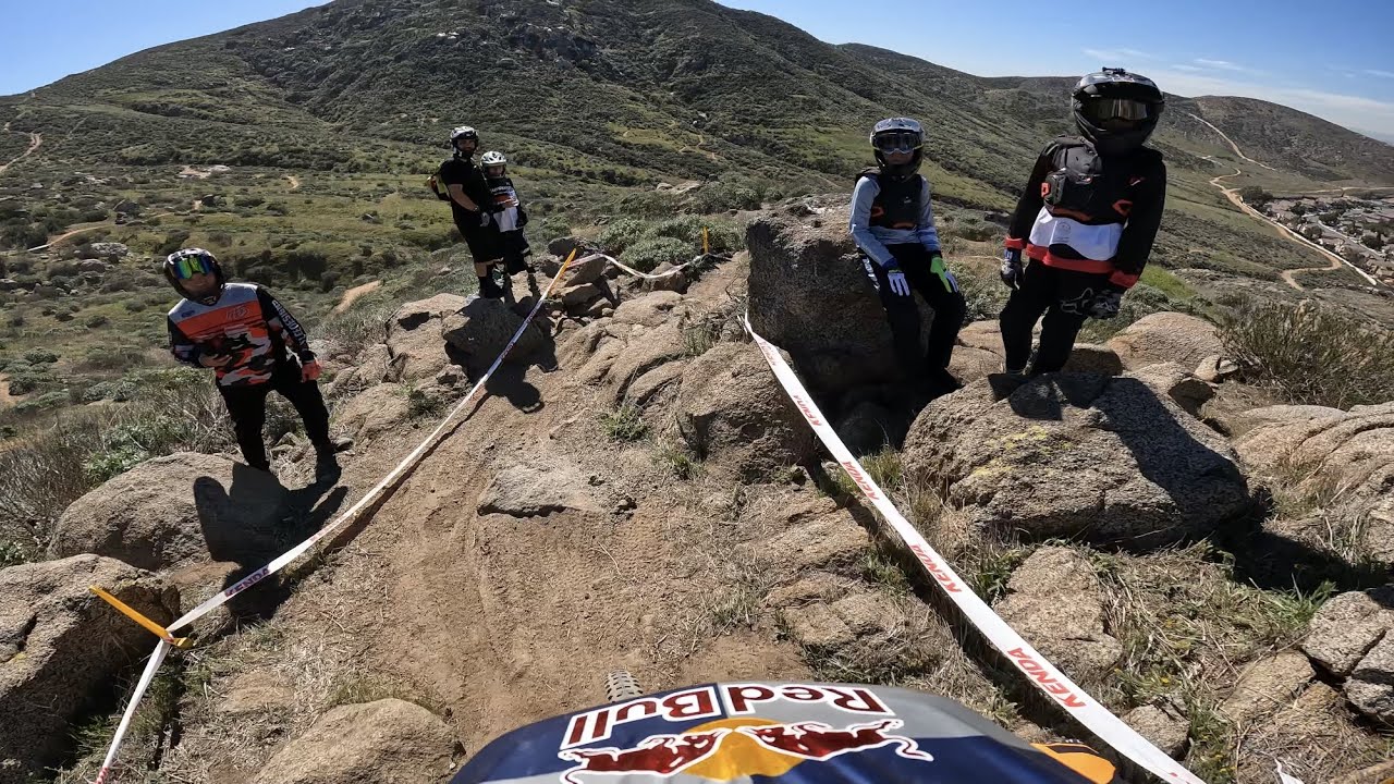 Aaron Gwin lo hace de nuevo en el DH Fontana Winter Series Race