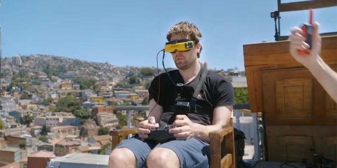 ¿La mejor toma de drones FPV del mundo siguiendo a un rider de downhill? 