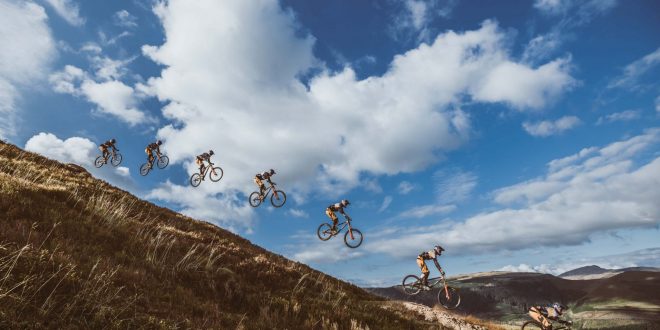 Gee Atherton lo vuelve a intentar en la cresta