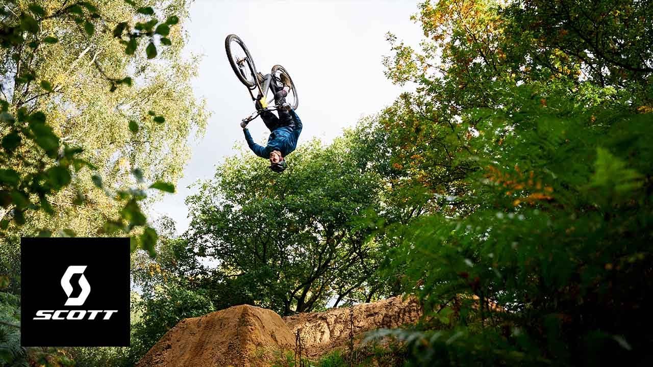 La nueva Scott Genius pilotada por Brendan Fairclough 