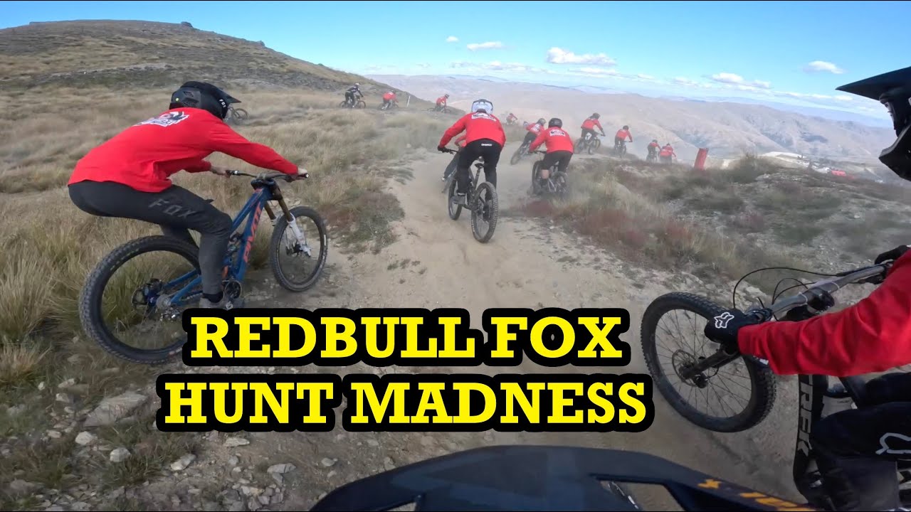 Bernard Kerr a la caza en la Red Bull Fox Hunt 2023